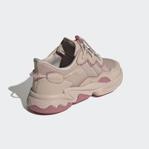 Chaussure Adidas Ozweego Rose