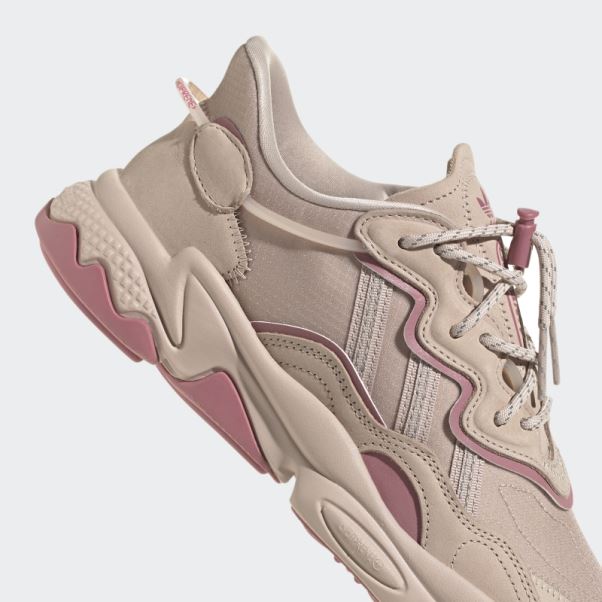 Chaussure Adidas Ozweego Rose