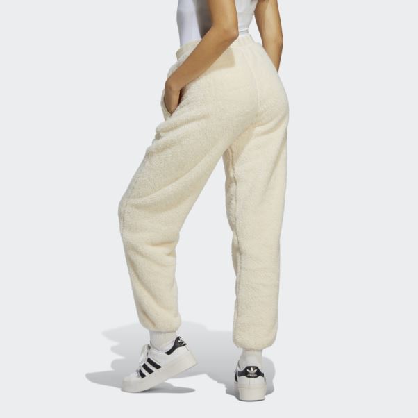 Adidas Essentials+ Pantalon De Jogging Pelucheux Blanc