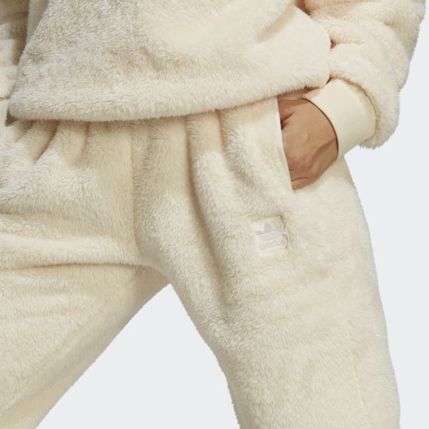 Adidas Essentials+ Pantalon De Jogging Pelucheux Blanc