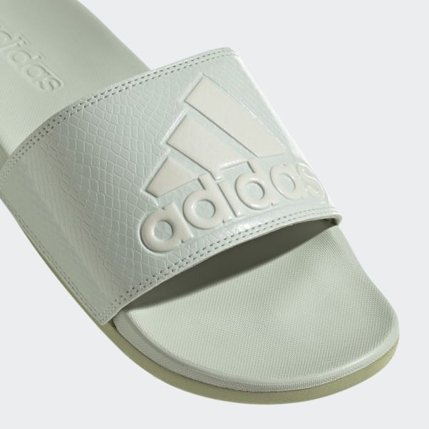 Adilette Confort Slides Vert Adidas