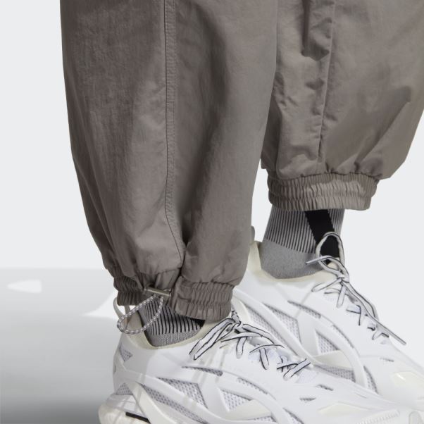 Adidas By Stella Mccartney Truecasuals Bas De Survêtement Tissé Uni Gris Tourterelle