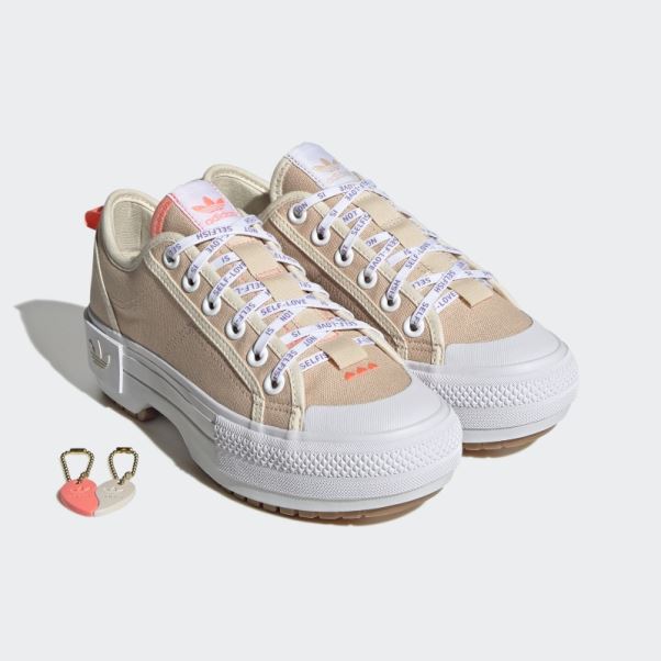 Nizza Trek Chaussures Basses Blush Adidas