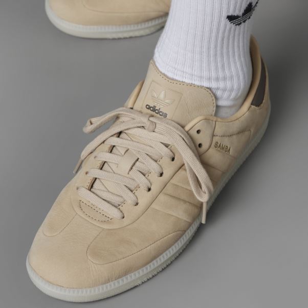 Chaussures De Samba Adidas Beige