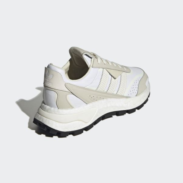 Chaussure Adidas Retropy P9 Blanche