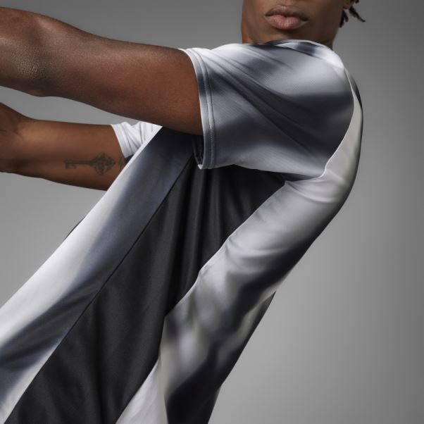 Tee Shirt Break The Norm Adidas Gris
